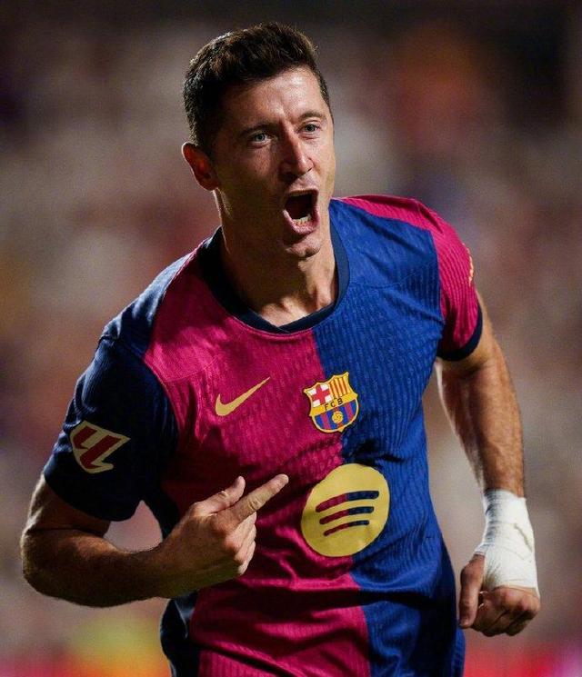 Ming重返赛场，战术调整首场状态出色，巴塞罗那观众沸腾！九游娱乐